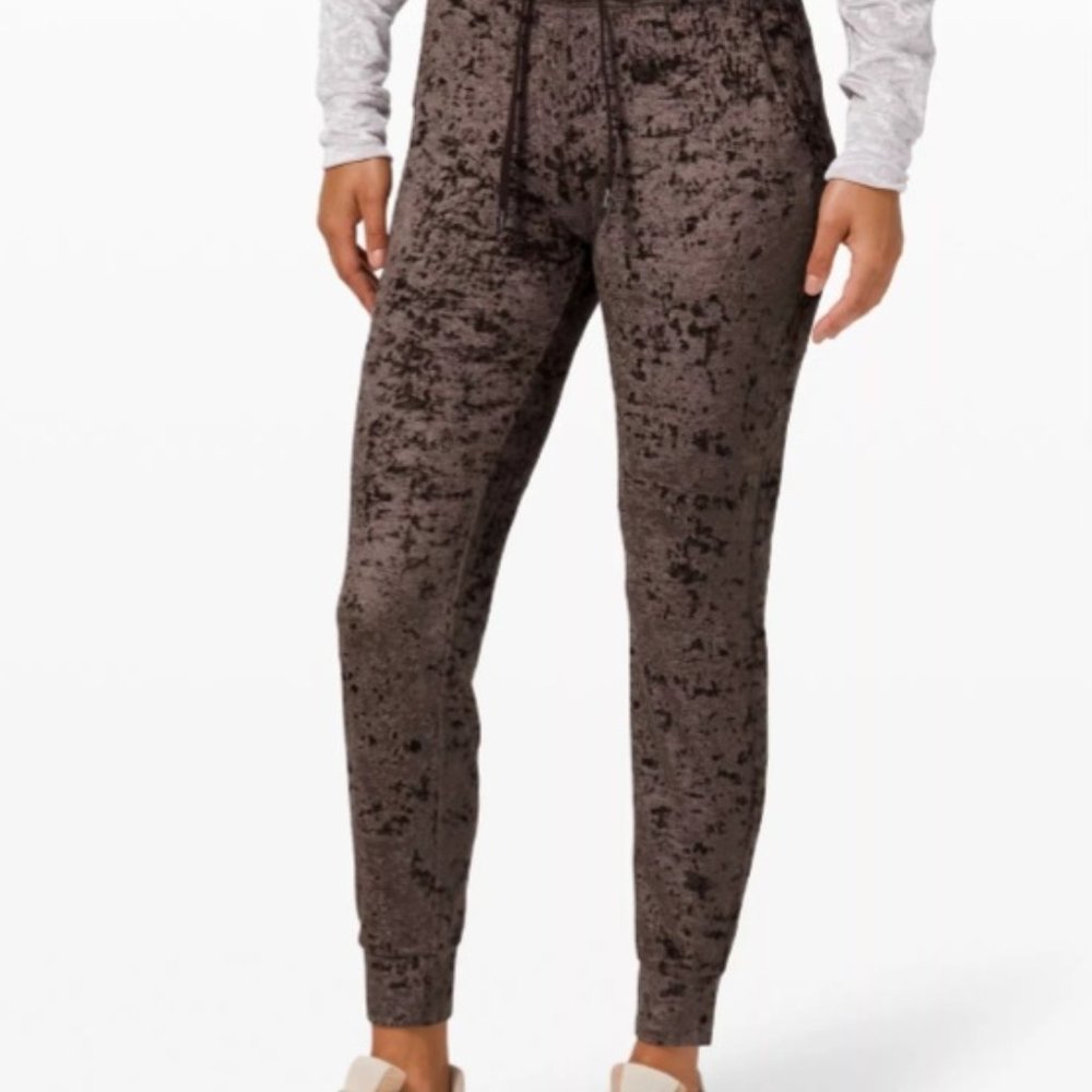 Lululemon ready to rulu joggers- crushed velvet